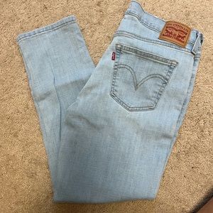 Levi’s ankle length boyfriend jeans